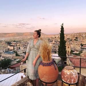 Meet your Posher, Adina